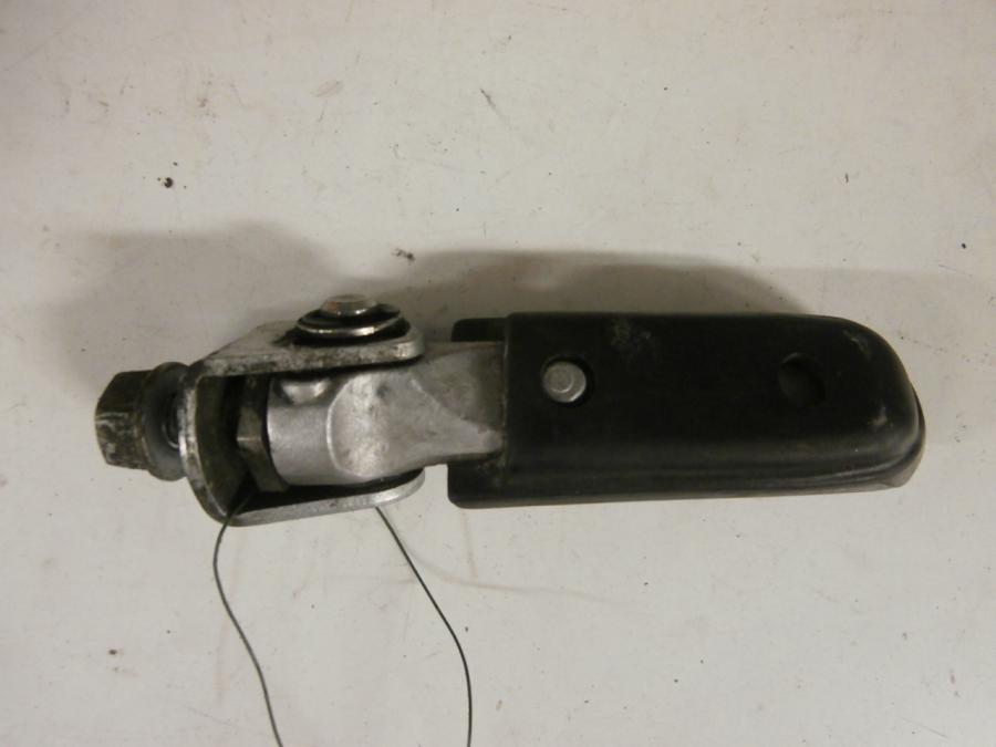 Baksidan på Fotpinne från en KTM 640 LC4 -2002 motorcykel.