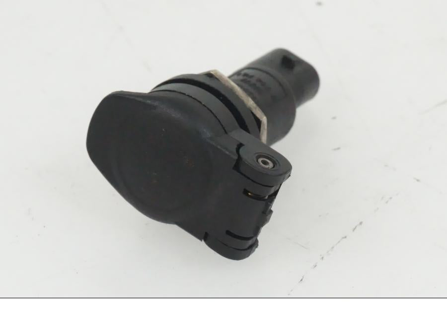 Framsidan på El uttag 12 V från en BMW R Ninet -2017 motorcykel.