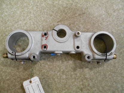 Framsidan på Gaffelkrona från en Ducati Monster 600 -1998 motorcykel.