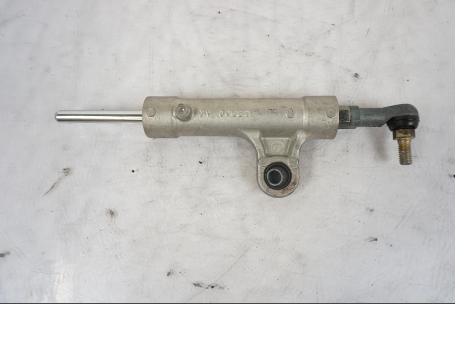 Baksidan på Styrdämpare från en Suzuki GSX-R 1000 -2005 motorcykel.