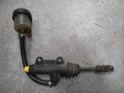 Baksidan på Bromshuvudcylinder från en Husqvarna TR 650 Strada -2012 motorcykel.