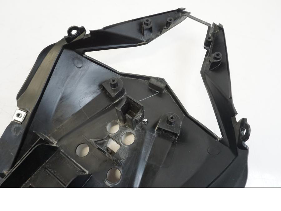 Baksidan på Undertail från en Kawasaki NINJA 400 -2020 motorcykel.