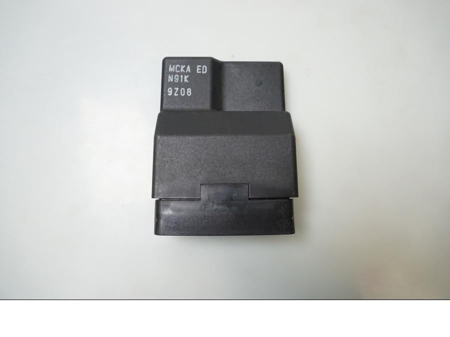 Framsidan på CDI / ECU från en Honda VT 1100 C -2000 motorcykel.