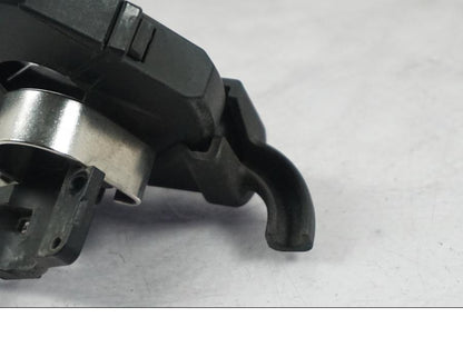 Snett nerifrån på Gasklo från en BMW R 1200 R -2007 motorcykel.