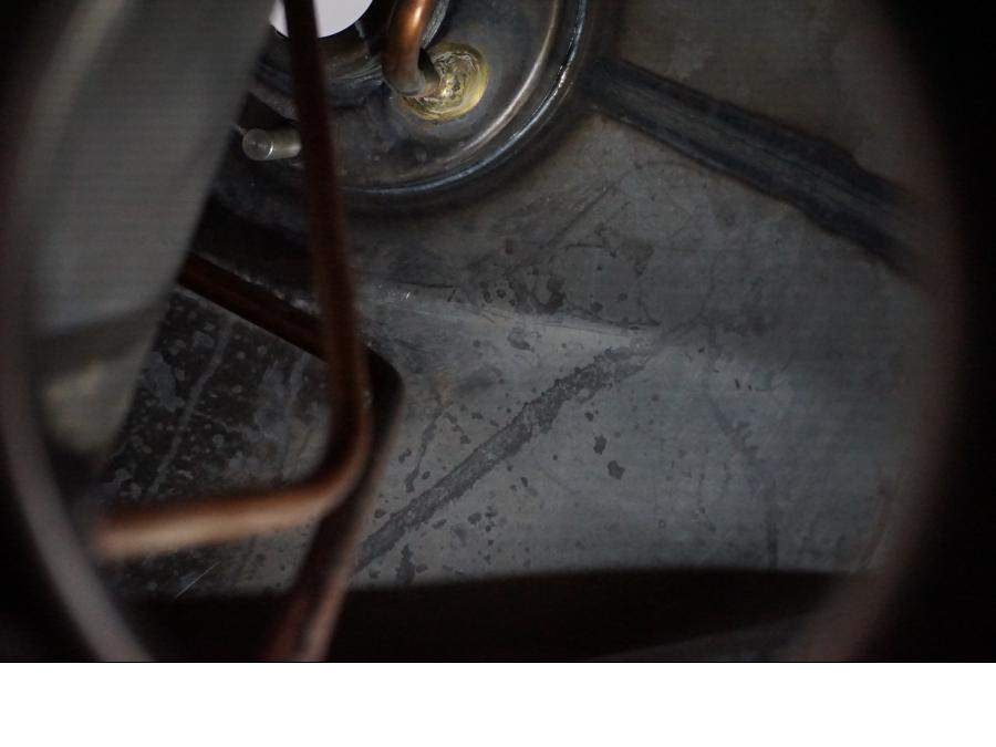 Extrabild2 på Bensintank från en Triumph Street Triple 765 RS -2021 motorcykel.