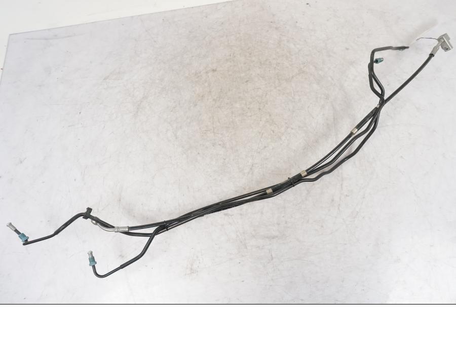 Framsidan på Bromsledning från en BMW K 1600 GTL -2015 motorcykel.