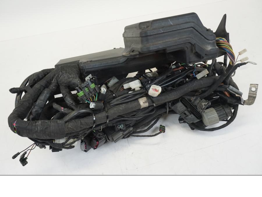 Höger sida på Kabelstam från en BMW K 1200 LT -2004 motorcykel.