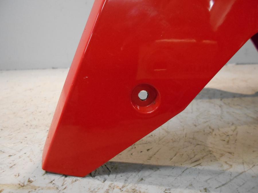 Vänster sida på Framskärm från en BMW S 1000 R -2017 motorcykel.