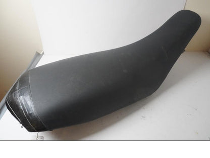 Framsidan på Sadel från en Yamaha YFM 350 R -2006 ATV.