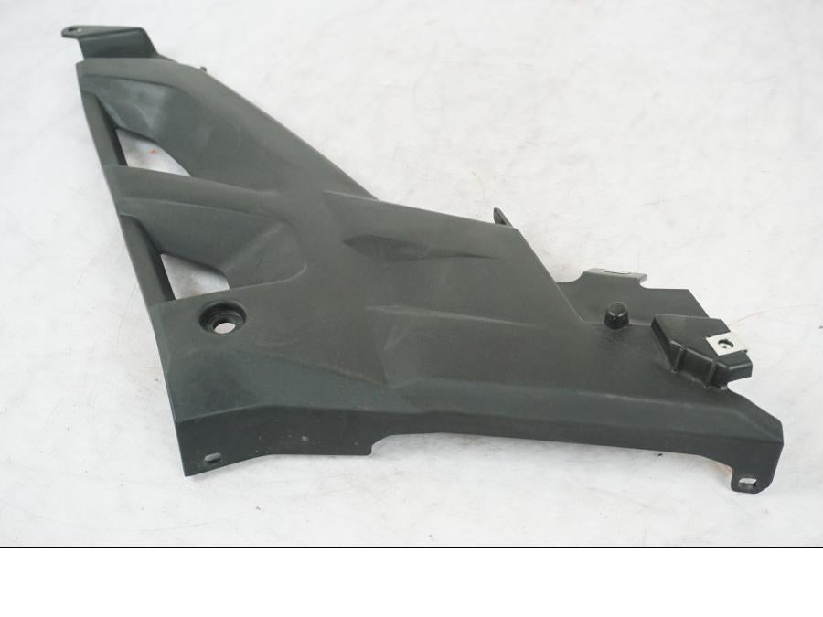 Baksidan på Sidopanel från en Yamaha MT 125 -2017 motorcykel.