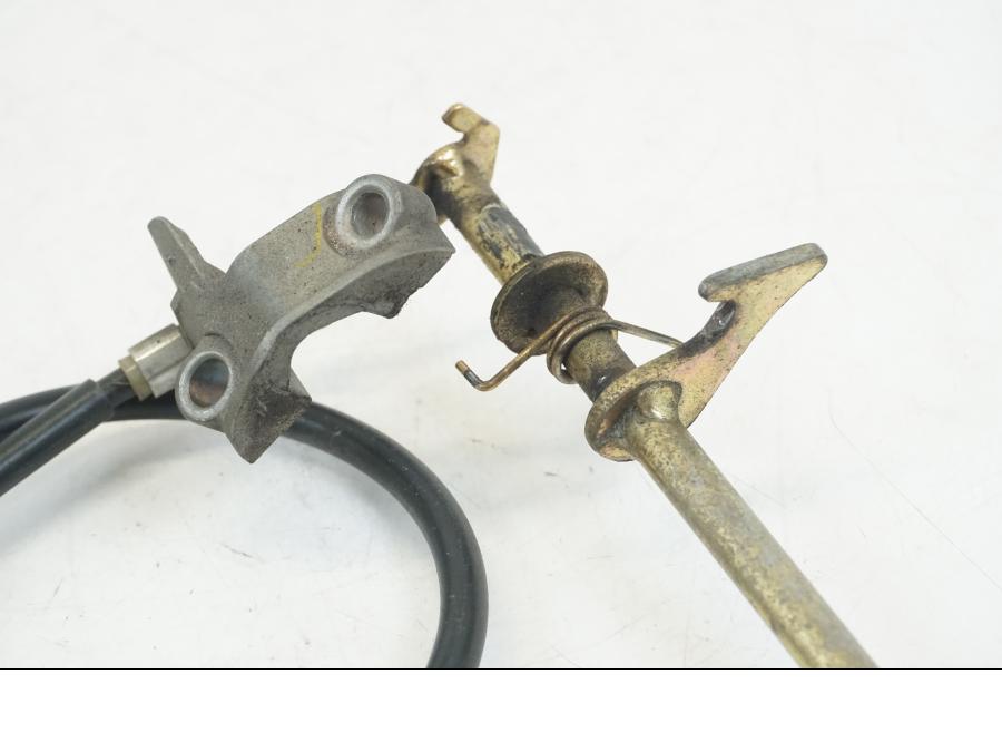 Baksidan på Sadellåsmekanism från en Yamaha YZF 1000 R1 -2004 motorcykel.