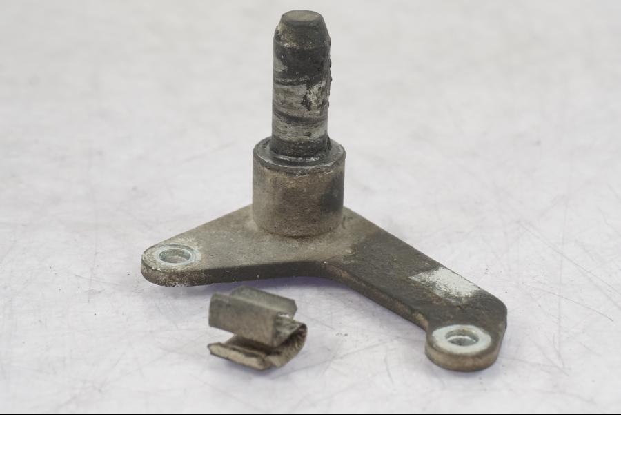 Framsidan på Avgasanslutning från en BMW R 1200 GS -2005 motorcykel.