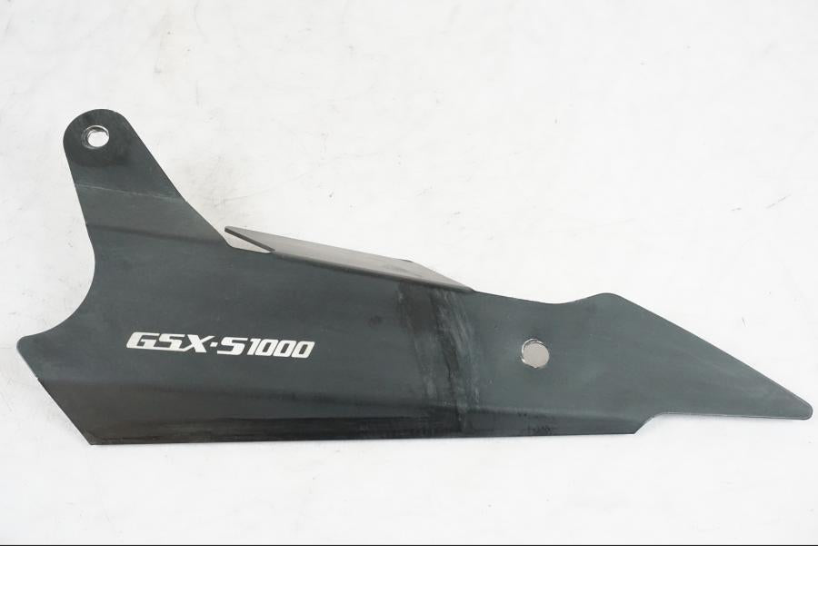 Framsidan på Värmeskydd från en Suzuki GSX-S 1000 -2017 motorcykel.