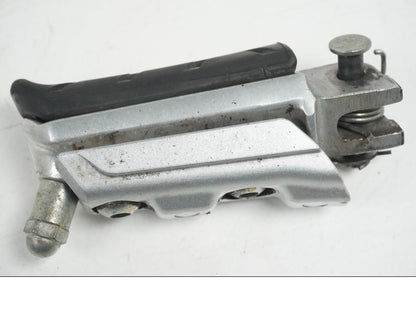 Höger sida på Fotpinne från en Honda CB 650 F Hornet -2017 motorcykel.