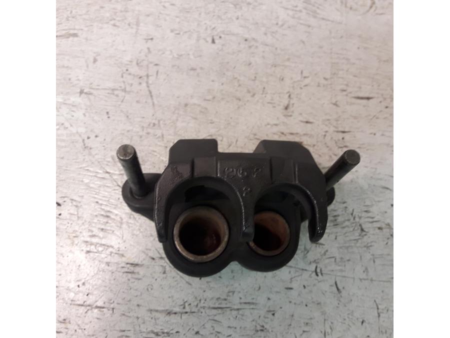 Baksidan på Bromsok från en Yamaha YZF 1000 R1 -2003 motorcykel.