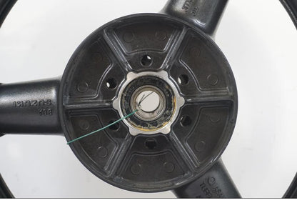 Extrabild4 på Fälg från en Suzuki GSX 1300 RX -1999 motorcykel.