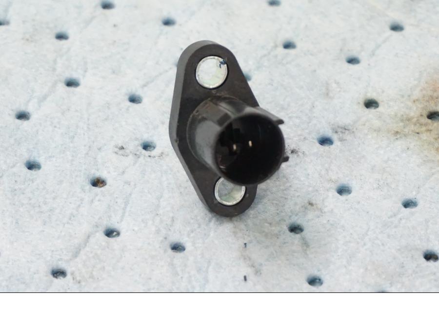 Snett uppifrån på Luftburksensor från en Suzuki GSX-R 1000 -2008 motorcykel.