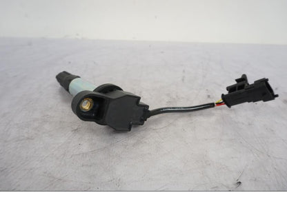 Framsidan på Tändspole från en KTM 1290 Super Duke R -2023 motorcykel.