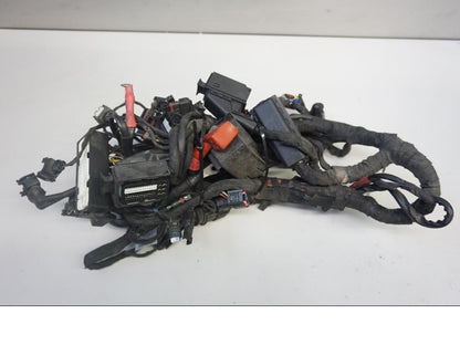 Baksidan på Kabelstam från en BMW R 1200 GSA -2011 motorcykel.