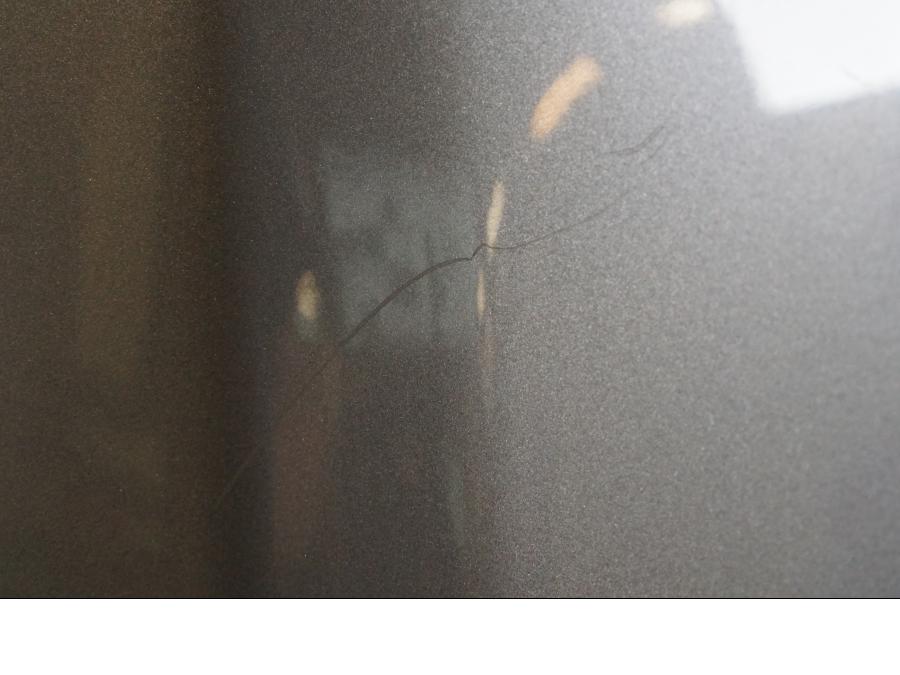 Höger sida på Bensintank från en Triumph Tiger Explorer -2013 motorcykel.