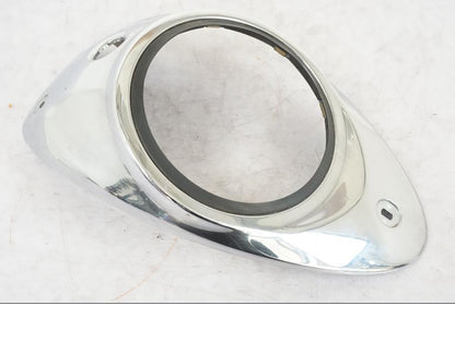 Framsidan på Instrumentkåpa från en Yamaha XVS 1100 -2000 motorcykel.