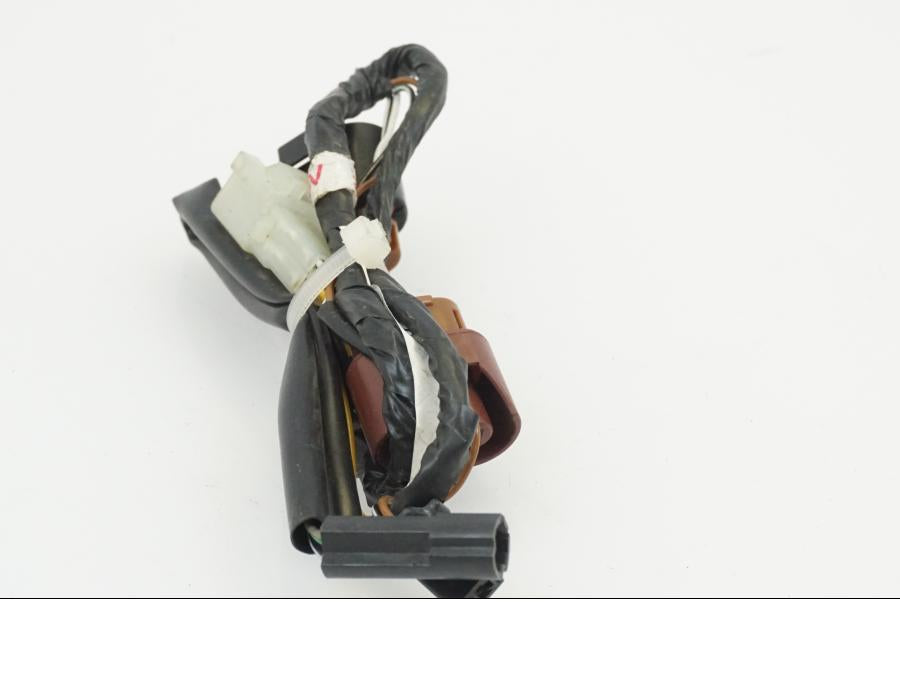 Vänster sida på Kablage från en Suzuki GSF 600 -2000 motorcykel.