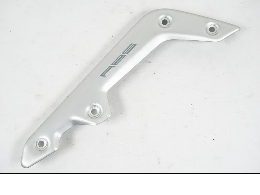 Framsidan på Framskärmsstag från en MV Agusta Dragster -2014 motorcykel.