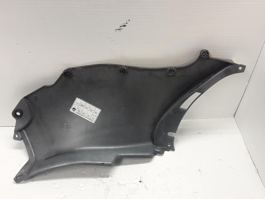 Höger sida på Sidopanel från en BMW K 1200 LT -2006 motorcykel.