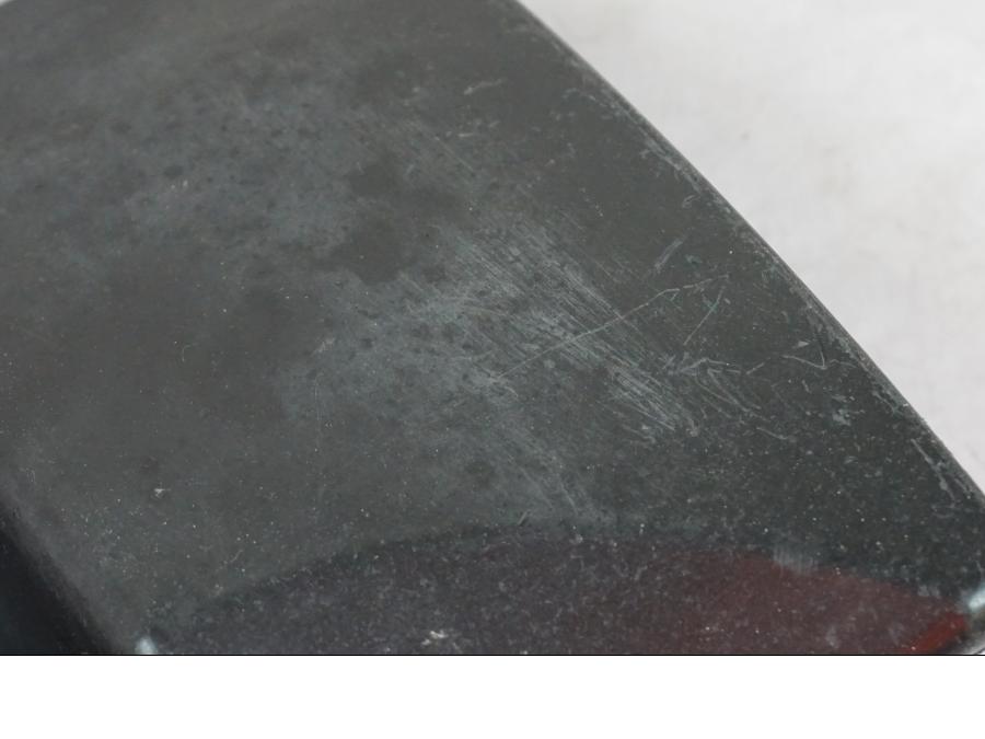 Baksidan på Svingskärm från en Suzuki SV 650 -1999 motorcykel.