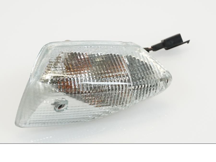 Framsidan på Blinkers från en Yamaha NS50F Aerox 4 -2017 moped.