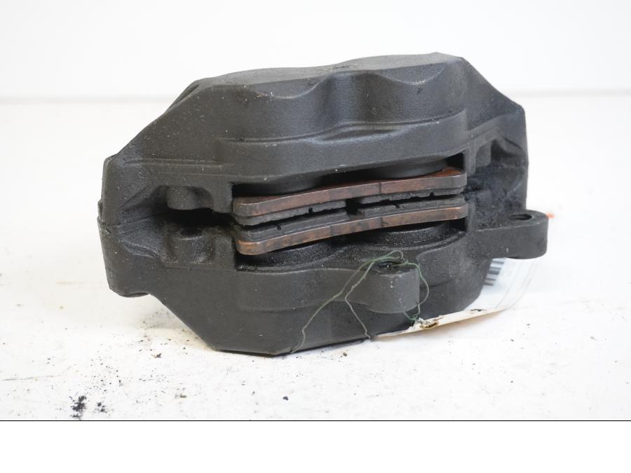 Höger sida på Bromsok från en Honda CBR 600 -2002 motorcykel.