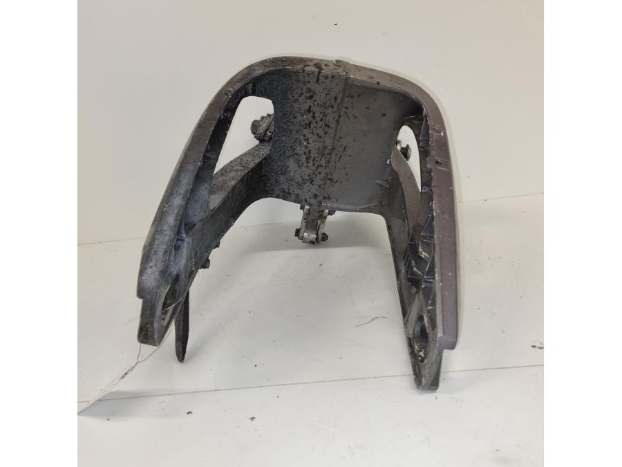 Vänster sida på Sving från en Yamaha YZF R6 -2003 motorcykel.