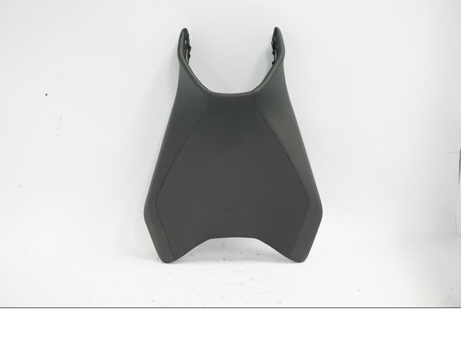 Framsidan på Sadel från en KTM 790 Duke -2018 motorcykel.