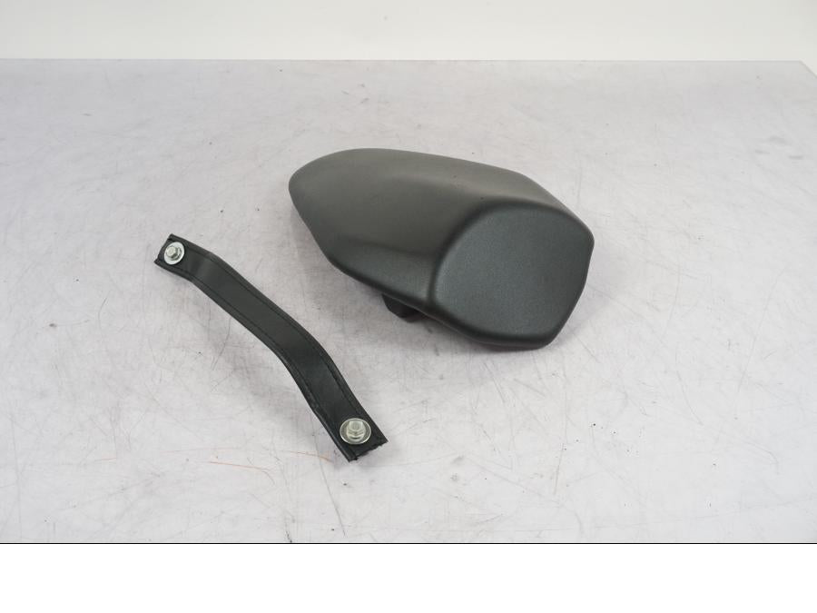 Framsidan på Sadel från en Kawasaki ZX-4R -2024 motorcykel.