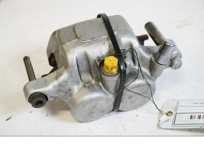 Framsidan på Bromsok från en Yamaha XVS 650 -1997 motorcykel.