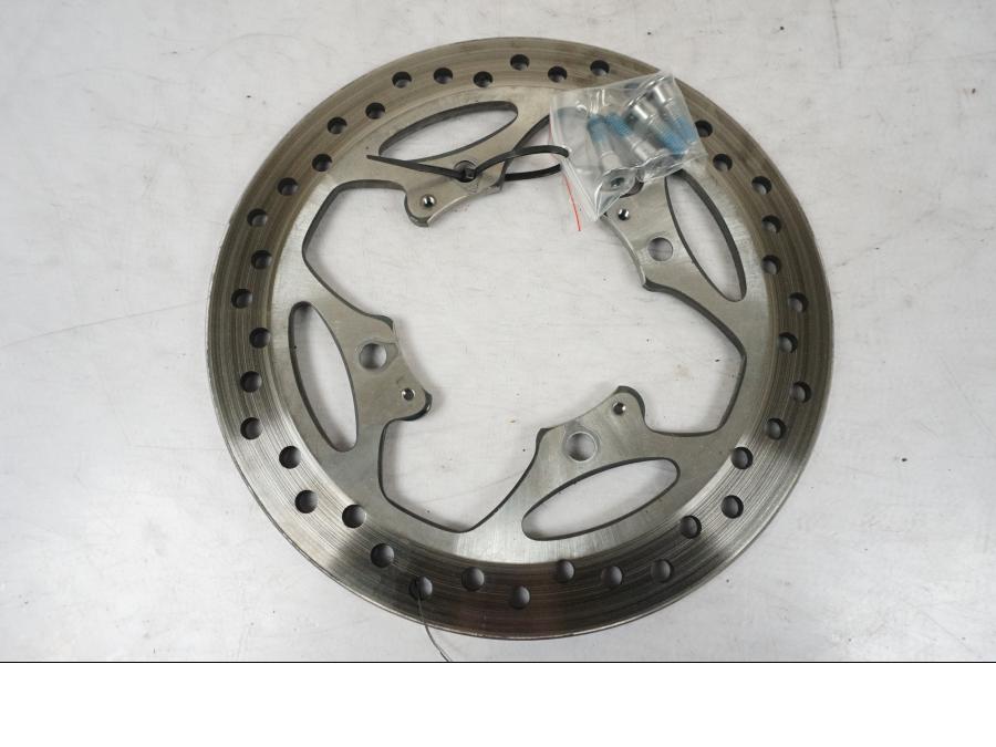 Framsidan på Bromsskiva från en Triumph Bonneville T120 -2021 motorcykel.