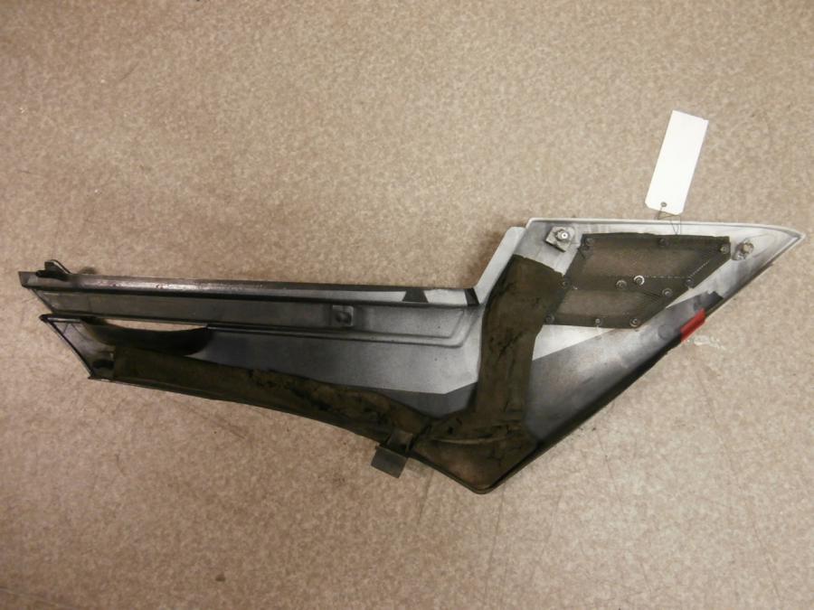 Vänster sida på Sidopanel från en Yamaha FJ 1200 -1986 motorcykel.