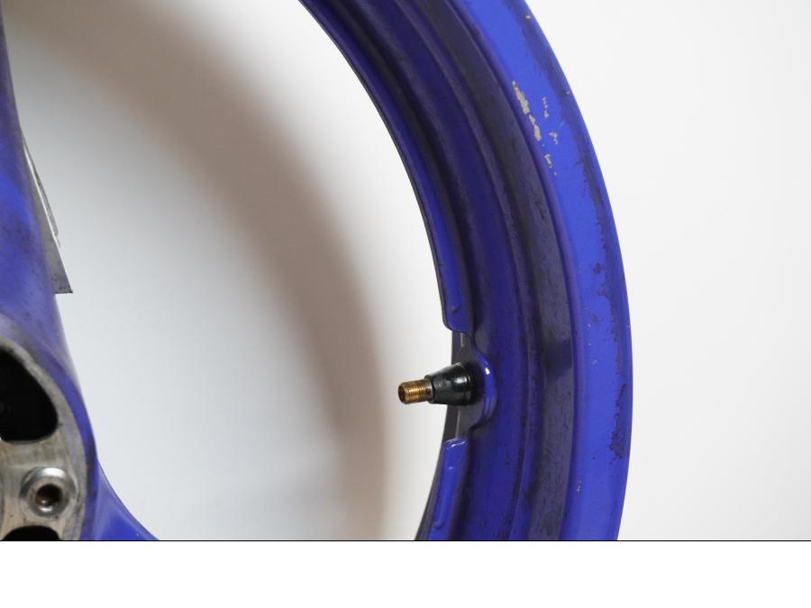 Vänster sida på Fälg från en Suzuki GSX-R 1100 -1991 motorcykel.