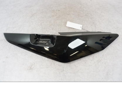 Höger sida på Bakvinge från en BMW K 1600 GTL -2015 motorcykel.