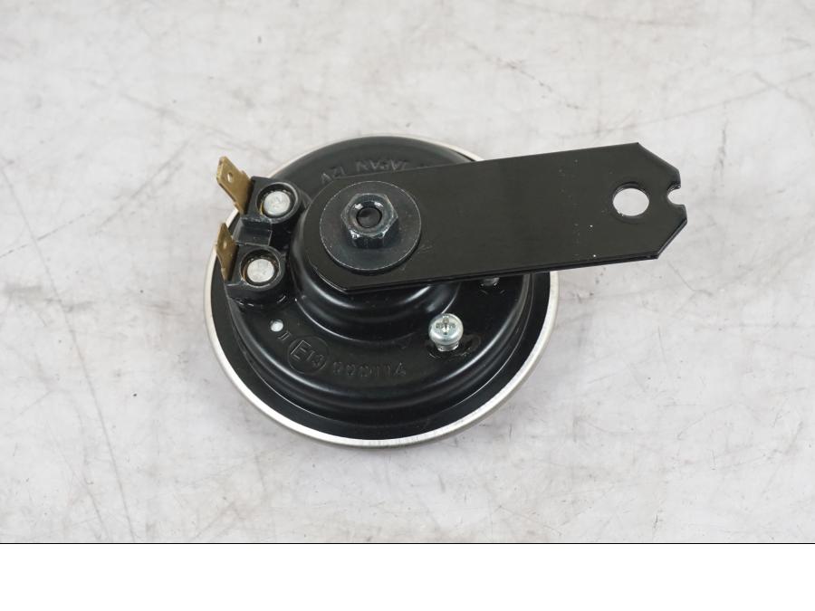 Höger sida på Signalhorn / Tuta från en Yamaha MT-09 -2024 motorcykel.