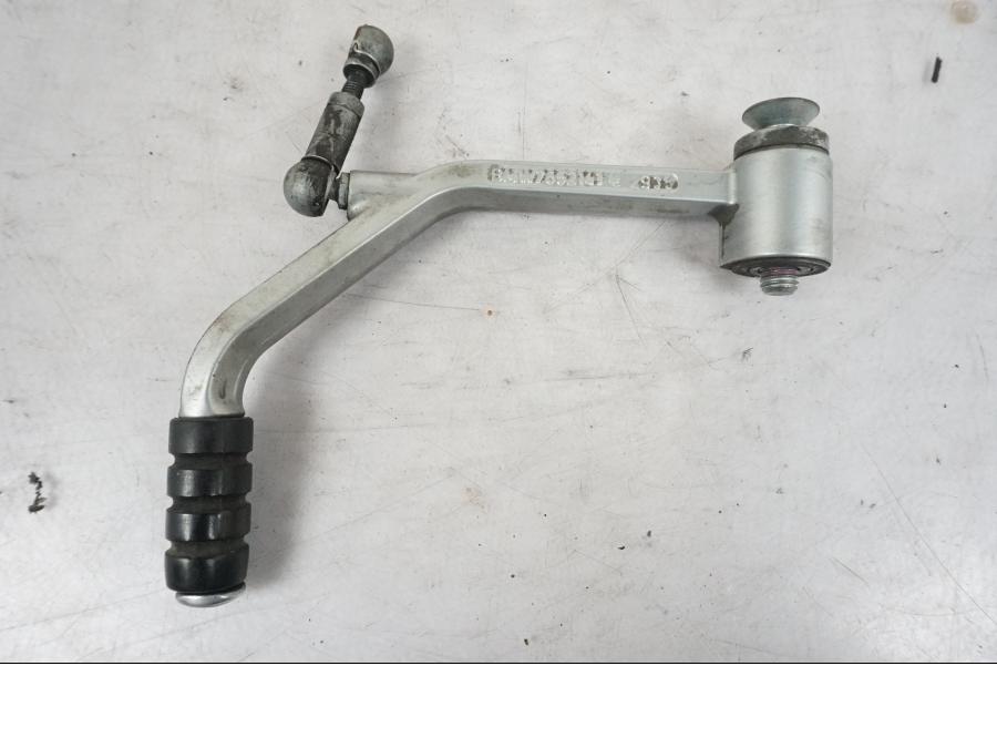 Framsidan på Växelpedal från en BMW R 850 R -2004 motorcykel.