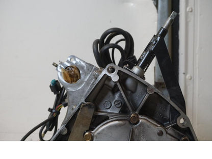 Vänster sida på Växellåda från en BMW K 1200 LT -2004 motorcykel.