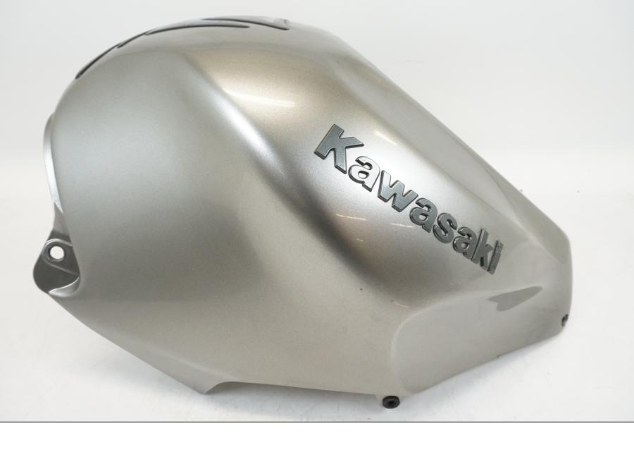 Framsidan på Bensintankskåpa från en Kawasaki ZX-12R -2000 motorcykel.
