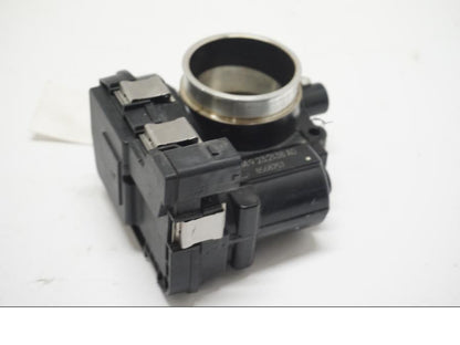 Framsidan på Spjällhus från en BMW R 1250 GS -2019 motorcykel.