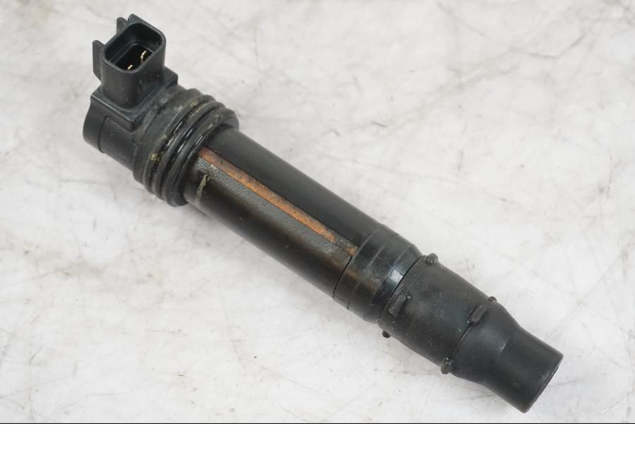 Framsidan på Tändspole från en Kawasaki ZX-6R -2006 motorcykel.