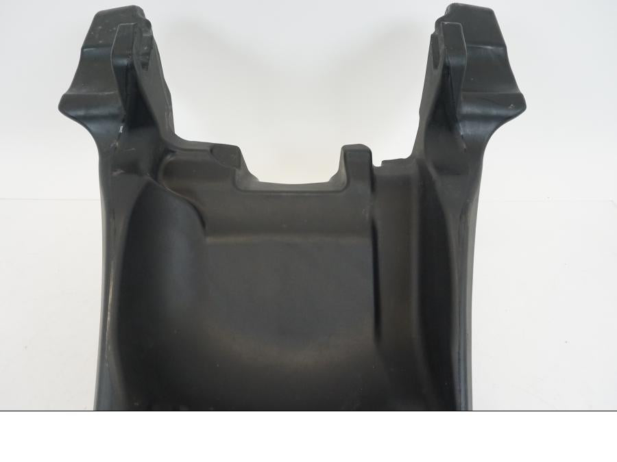 Extrabild4 på Bensintank från en Ducati Hyperstrada -2013 motorcykel.