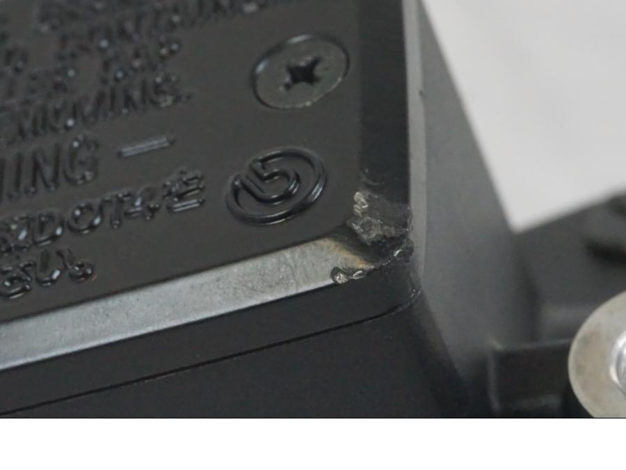 Snett uppifrån på Bromshuvudcylinder från en Yamaha MT-09 -2019 motorcykel.