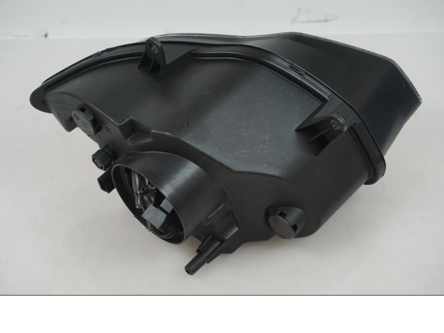 Vänster sida på Strålkastare från en BMW S 1000 RR -2016 motorcykel.