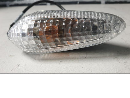 Framsidan på Blinkers från en Ducati Streetfighter 848 -2010 motorcykel.