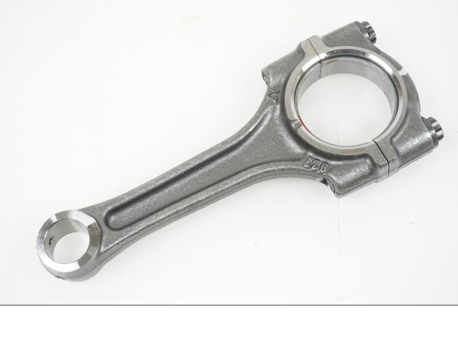 Snett uppifrån på Vevstake från en BMW F 850 GS -2019 motorcykel.